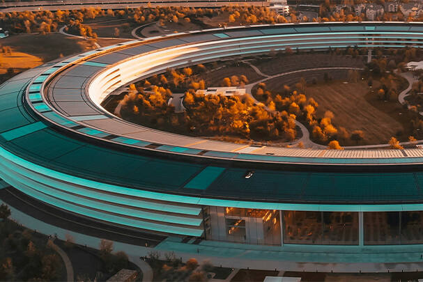 Apple HQ uai - D&B SAME